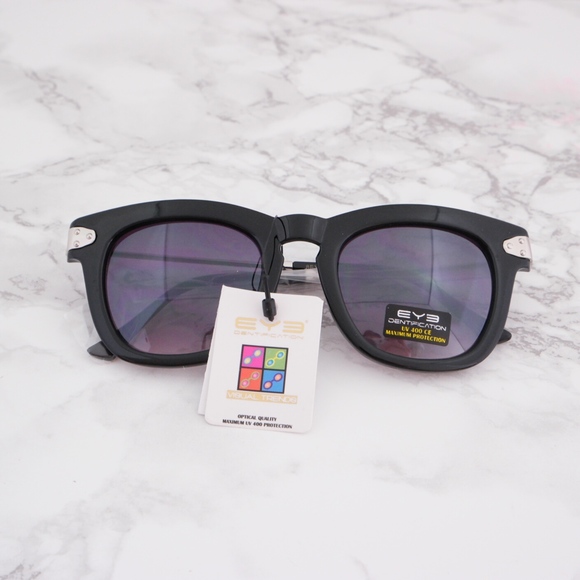 Square Shape Fashion Sunglasses - Picture 7 of 8